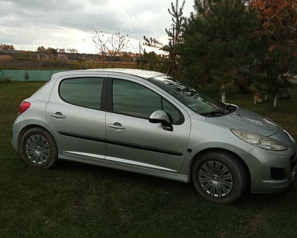 Пежо 207 2008 в Бродах на Automoto.ua Серый Пежо 207, объемом двигателя 1.56 л и пробегом 204 тыс. км за 4950 $, фото 2 на Automoto.ua