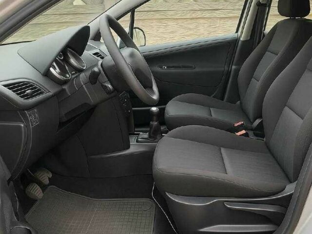 Серый Пежо 207, объемом двигателя 1.4 л и пробегом 170 тыс. км за 1167 $, фото 5 на Automoto.ua