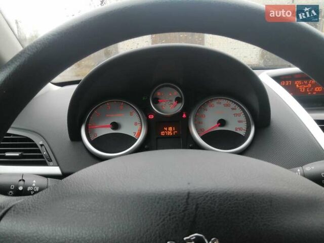 Серый Пежо 207, объемом двигателя 1.4 л и пробегом 107 тыс. км за 7100 $, фото 8 на Automoto.ua