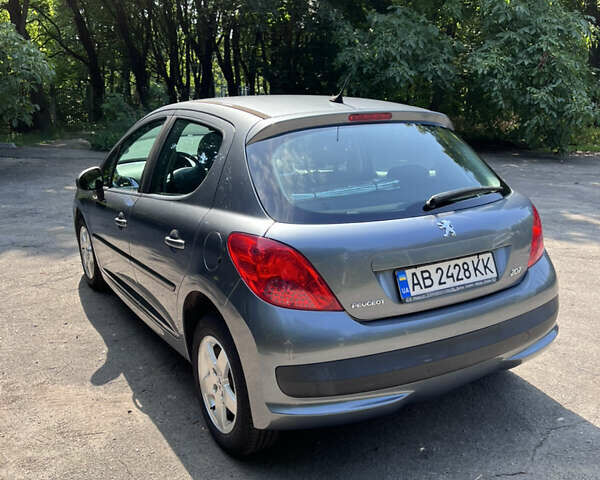 Серый Пежо 207, объемом двигателя 1.4 л и пробегом 125 тыс. км за 4600 $, фото 4 на Automoto.ua
