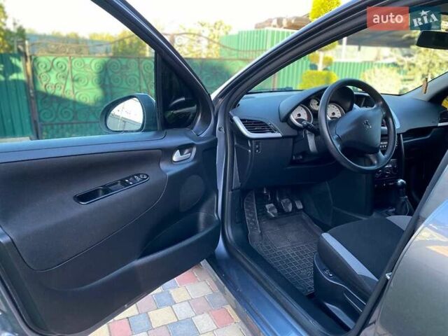 Пежо 207 2009 в Черткове на Automoto.ua Серый Пежо 207, объемом двигателя 1.56 л и пробегом 218 тыс. км за 5400 $, фото 7 на Automoto.ua