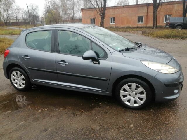 Серый Пежо 207, объемом двигателя 1.4 л и пробегом 107 тыс. км за 7100 $, фото 3 на Automoto.ua