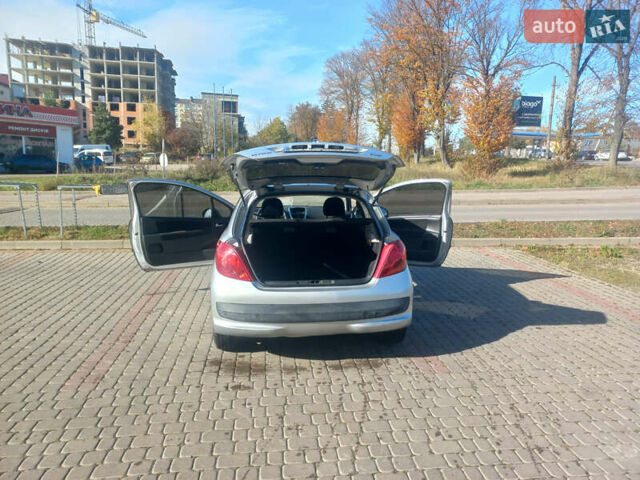Пежо 207 2009 в Ивано-Франковске на Automoto.ua Серый Пежо 207, объемом двигателя 1.36 л и пробегом 154 тыс. км за 4500 $, фото 17 на Automoto.ua