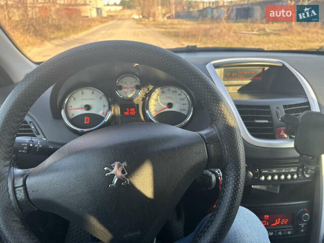 Серый Пежо 207, объемом двигателя 1.6 л и пробегом 198 тыс. км за 5200 $, фото 24 на Automoto.ua