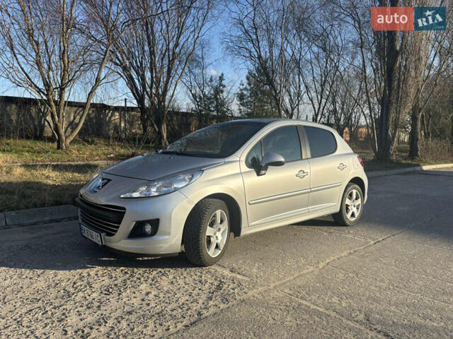 Серый Пежо 207, объемом двигателя 1.6 л и пробегом 198 тыс. км за 5200 $, фото 3 на Automoto.ua