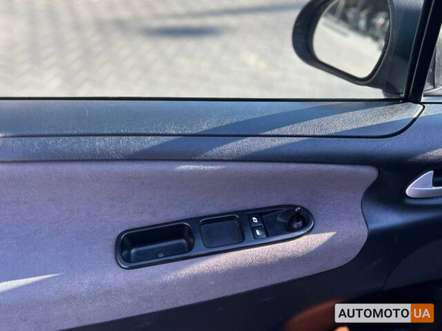 Серый Пежо 207, объемом двигателя 1.4 л и пробегом 188 тыс. км за 5600 $, фото 6 на Automoto.ua