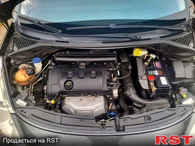 Серый Пежо 207, объемом двигателя 1.6 л и пробегом 175 тыс. км за 6400 $, фото 3 на Automoto.ua