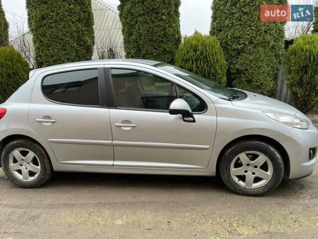 Сірий Пежо 207, об'ємом двигуна 1.36 л та пробігом 163 тис. км за 6000 $, фото 4 на Automoto.ua