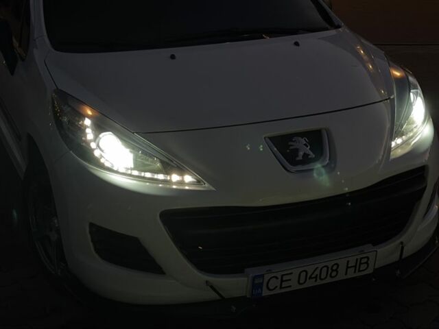 Серый Пежо 207, объемом двигателя 1.4 л и пробегом 210 тыс. км за 5000 $, фото 4 на Automoto.ua