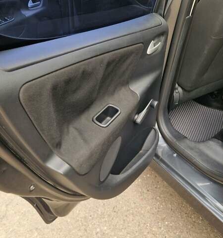 Сірий Пежо 207, об'ємом двигуна 1.36 л та пробігом 70 тис. км за 4600 $, фото 15 на Automoto.ua