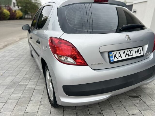 Пежо 207 2010 в Петропавлівська Борщагівка на Automoto.ua Серый Пежо 207, объемом двигателя 1.4 л и пробегом 270 тыс. км за 3900 $, фото 3 на Automoto.ua