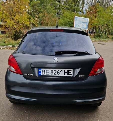 Сірий Пежо 207, об'ємом двигуна 1.36 л та пробігом 70 тис. км за 4600 $, фото 2 на Automoto.ua