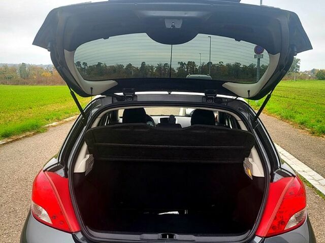 Серый Пежо 207, объемом двигателя 1.6 л и пробегом 175 тыс. км за 6400 $, фото 2 на Automoto.ua