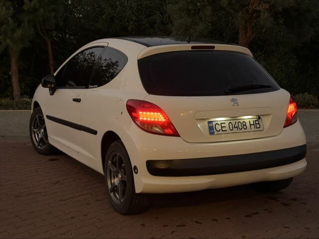 Серый Пежо 207, объемом двигателя 1.4 л и пробегом 210 тыс. км за 5000 $, фото 2 на Automoto.ua