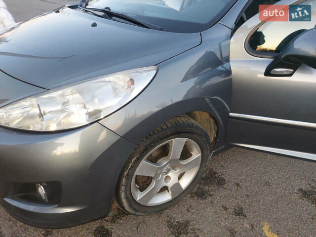 Серый Пежо 207, объемом двигателя 1.6 л и пробегом 207 тыс. км за 5300 $, фото 7 на Automoto.ua