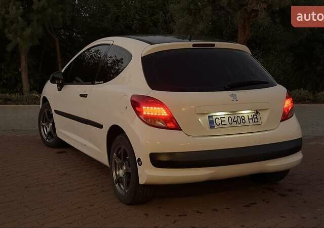 Серый Пежо 207, объемом двигателя 1.4 л и пробегом 210 тыс. км за 5000 $, фото 4 на Automoto.ua