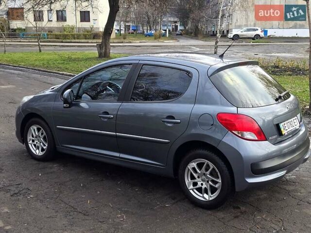 Серый Пежо 207, объемом двигателя 1.36 л и пробегом 98 тыс. км за 4000 $, фото 11 на Automoto.ua