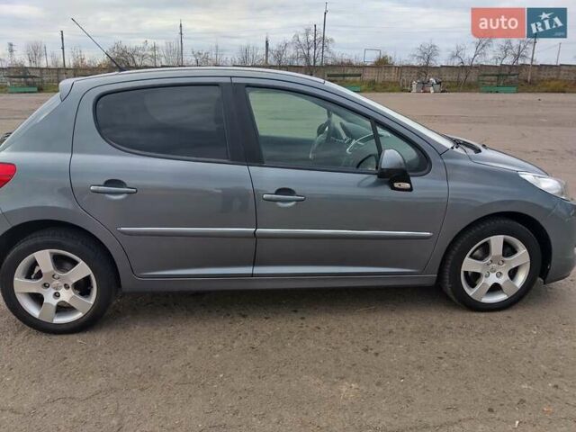 Серый Пежо 207, объемом двигателя 1.6 л и пробегом 220 тыс. км за 7300 $, фото 5 на Automoto.ua