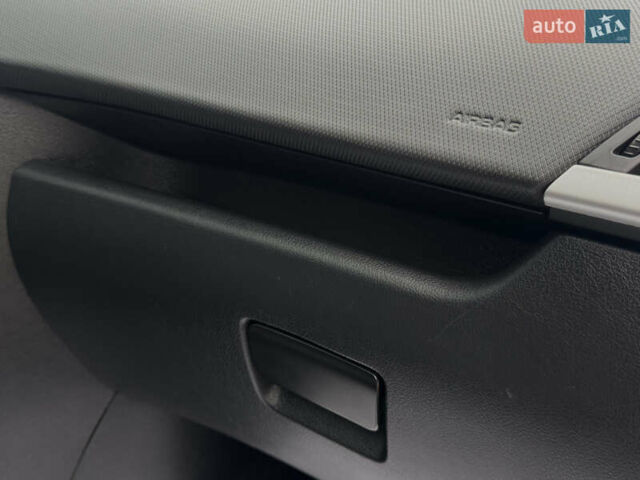 Серый Пежо 207, объемом двигателя 1.6 л и пробегом 119 тыс. км за 6500 $, фото 61 на Automoto.ua