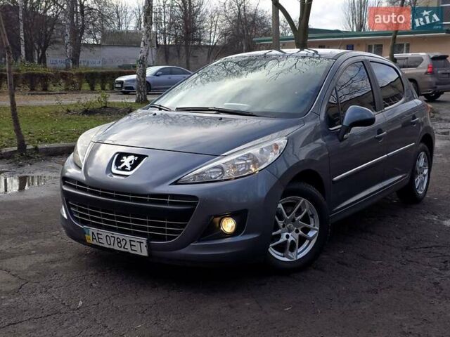 Серый Пежо 207, объемом двигателя 1.36 л и пробегом 98 тыс. км за 4000 $, фото 5 на Automoto.ua