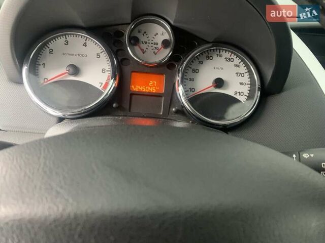 Серый Пежо 207, объемом двигателя 1.4 л и пробегом 270 тыс. км за 4250 $, фото 4 на Automoto.ua