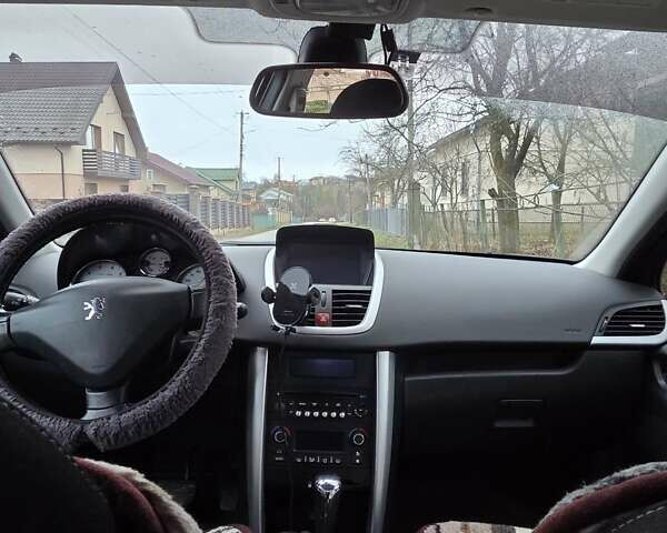 Серый Пежо 207, объемом двигателя 1.6 л и пробегом 79 тыс. км за 6000 $, фото 16 на Automoto.ua