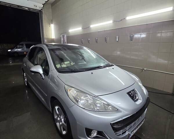 Серый Пежо 207, объемом двигателя 1.6 л и пробегом 79 тыс. км за 6000 $, фото 8 на Automoto.ua