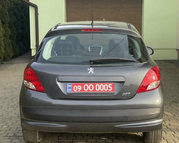 Серый Пежо 207, объемом двигателя 1.4 л и пробегом 151 тыс. км за 4750 $, фото 4 на Automoto.ua