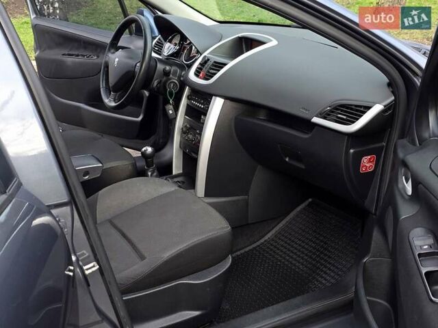 Серый Пежо 207, объемом двигателя 1.36 л и пробегом 98 тыс. км за 4000 $, фото 14 на Automoto.ua