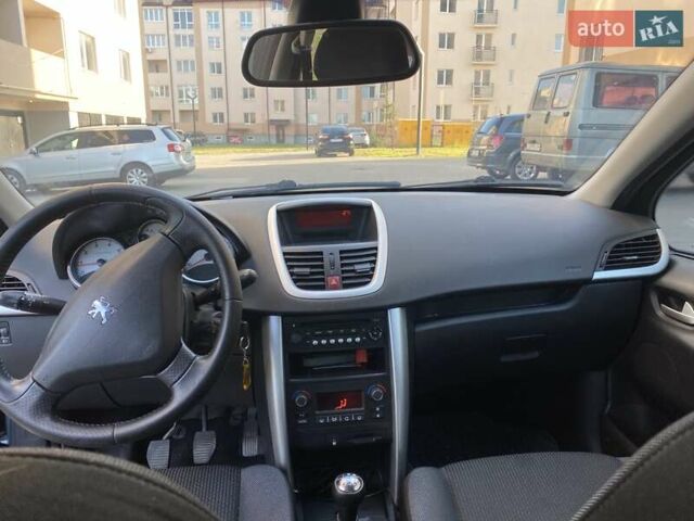 Сірий Пежо 207, об'ємом двигуна 1.36 л та пробігом 199 тис. км за 3800 $, фото 5 на Automoto.ua