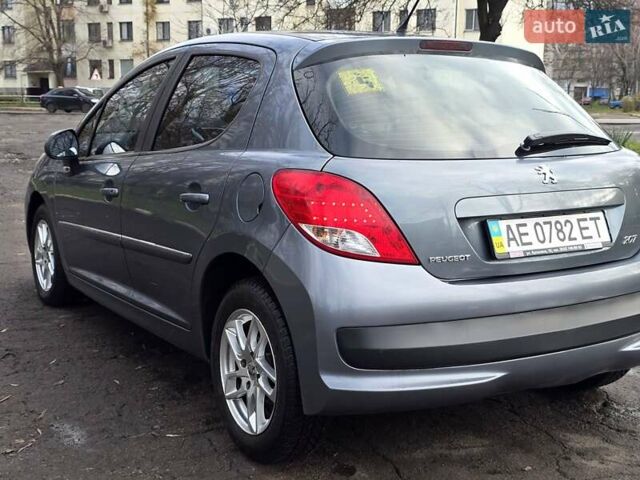 Серый Пежо 207, объемом двигателя 1.36 л и пробегом 98 тыс. км за 4000 $, фото 12 на Automoto.ua