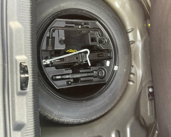 Серый Пежо 207, объемом двигателя 1.4 л и пробегом 151 тыс. км за 4750 $, фото 13 на Automoto.ua