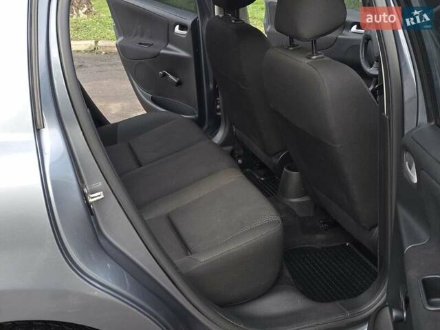 Серый Пежо 207, объемом двигателя 1.36 л и пробегом 98 тыс. км за 4000 $, фото 15 на Automoto.ua