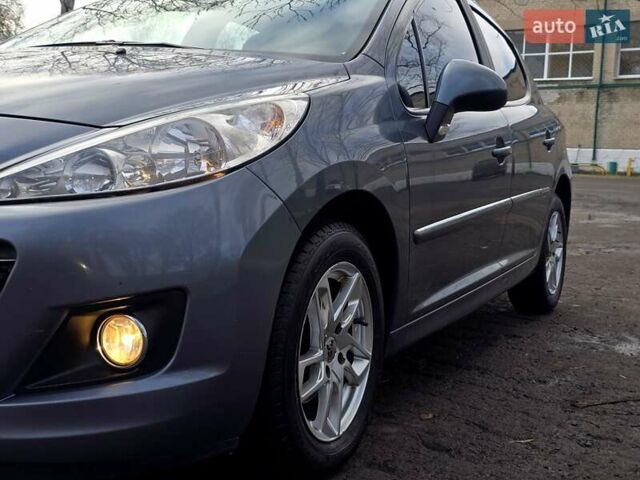 Серый Пежо 207, объемом двигателя 1.36 л и пробегом 98 тыс. км за 4000 $, фото 8 на Automoto.ua