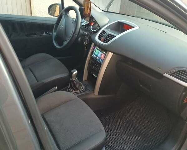 Пежо 207 2011 в Кропивницком (Кировограде) на Automoto.ua Серый Пежо 207, объемом двигателя 1.36 л и пробегом 75 тыс. км за 5650 $, фото 1 на Automoto.ua