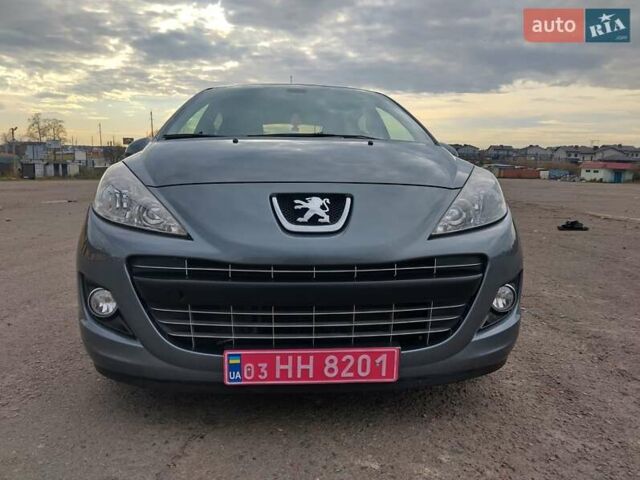Серый Пежо 207, объемом двигателя 1.6 л и пробегом 220 тыс. км за 7300 $, фото 3 на Automoto.ua