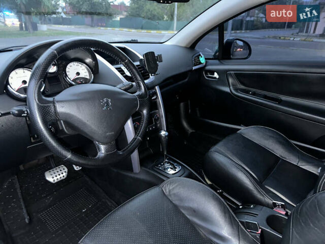 Серый Пежо 207, объемом двигателя 1.6 л и пробегом 154 тыс. км за 5700 $, фото 17 на Automoto.ua