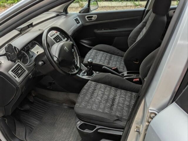 Сірий Пежо 207, об'ємом двигуна 2 л та пробігом 299 тис. км за 2300 $, фото 7 на Automoto.ua