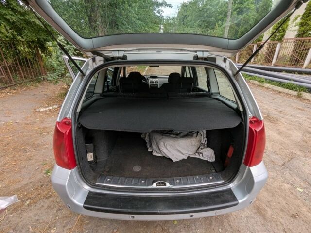 Сірий Пежо 207, об'ємом двигуна 2 л та пробігом 299 тис. км за 2300 $, фото 8 на Automoto.ua