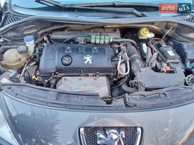 Серый Пежо 207, объемом двигателя 1.6 л и пробегом 168 тыс. км за 5200 $, фото 8 на Automoto.ua