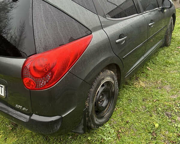 Сірий Пежо 207, об'ємом двигуна 1.4 л та пробігом 180 тис. км за 4000 $, фото 3 на Automoto.ua