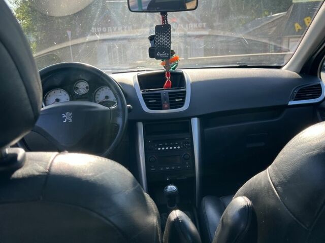 Серый Пежо 207, объемом двигателя 1.6 л и пробегом 239 тыс. км за 3800 $, фото 4 на Automoto.ua