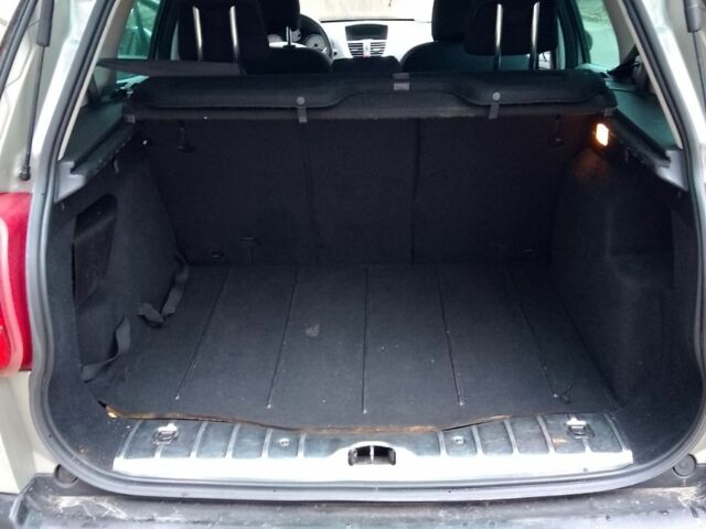 Серый Пежо 207, объемом двигателя 1.6 л и пробегом 207 тыс. км за 3800 $, фото 12 на Automoto.ua