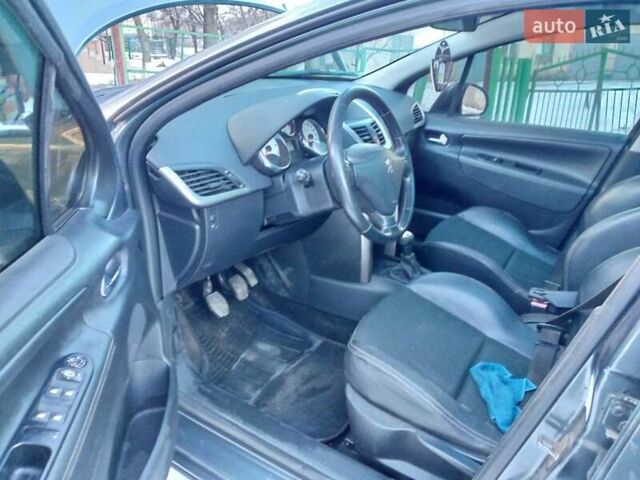 Серый Пежо 207, объемом двигателя 1.6 л и пробегом 168 тыс. км за 5200 $, фото 10 на Automoto.ua