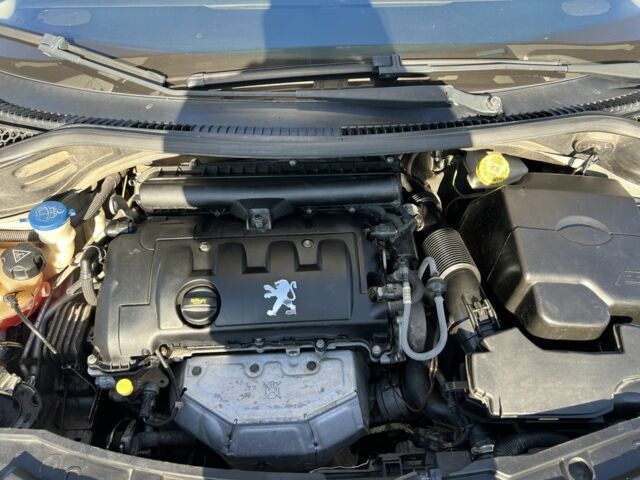 Серый Пежо 207, объемом двигателя 1.6 л и пробегом 239 тыс. км за 3800 $, фото 8 на Automoto.ua