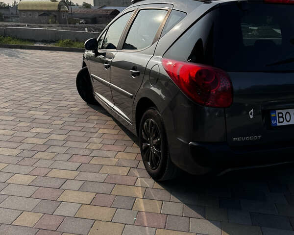 Серый Пежо 207, объемом двигателя 1.4 л и пробегом 226 тыс. км за 4500 $, фото 5 на Automoto.ua
