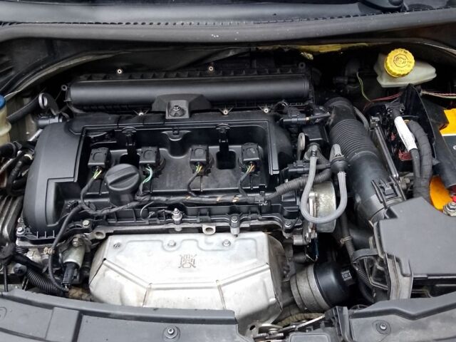 Серый Пежо 207, объемом двигателя 1.6 л и пробегом 207 тыс. км за 3800 $, фото 14 на Automoto.ua