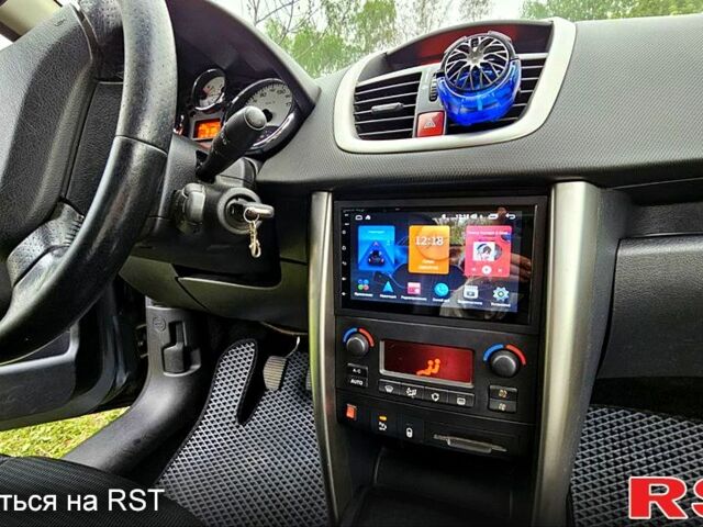 Серый Пежо 207, объемом двигателя 1.6 л и пробегом 215 тыс. км за 6300 $, фото 3 на Automoto.ua