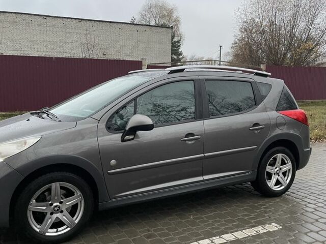 Серый Пежо 207, объемом двигателя 1.6 л и пробегом 423 тыс. км за 5200 $, фото 1 на Automoto.ua