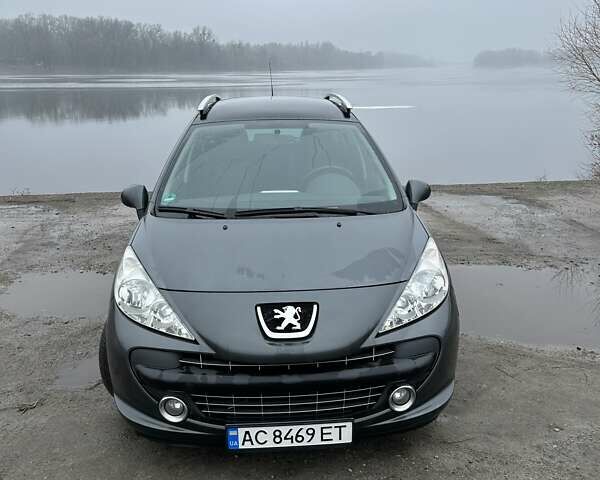 Серый Пежо 207, объемом двигателя 1.6 л и пробегом 146 тыс. км за 5199 $, фото 1 на Automoto.ua